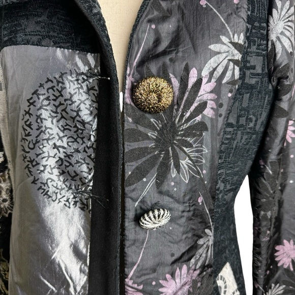 Dor Dor patchwork embroidery art to wear artsy floral button down coat. S - Picture 5 of 16